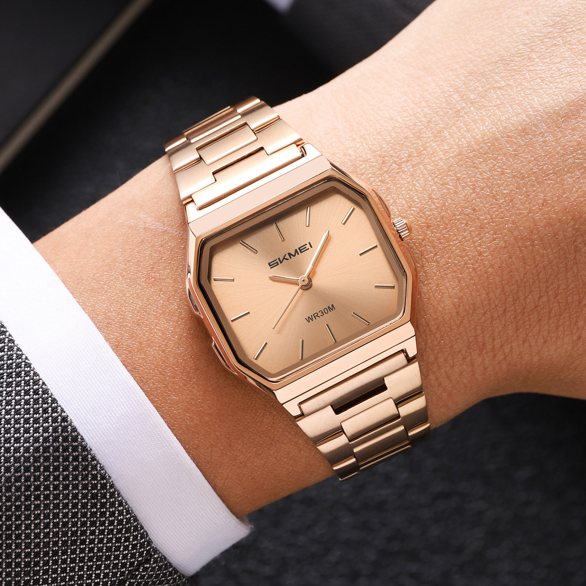 Reloj transfronterizo de comercio exterior de los Estados Unidos, reloj de cuarzo de acero cuadrado impermeable, reloj de negocios simple fuente al por mayor