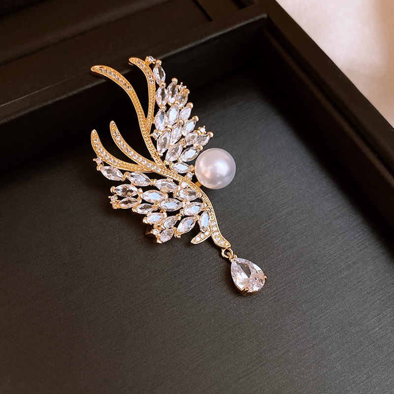 진짜 금 전기 도금 지르콘 깃털 물방울 중공 진주 브로치 프랑스 우아한 코르세이지 패션 하이 엔드 센스 가슴 장식