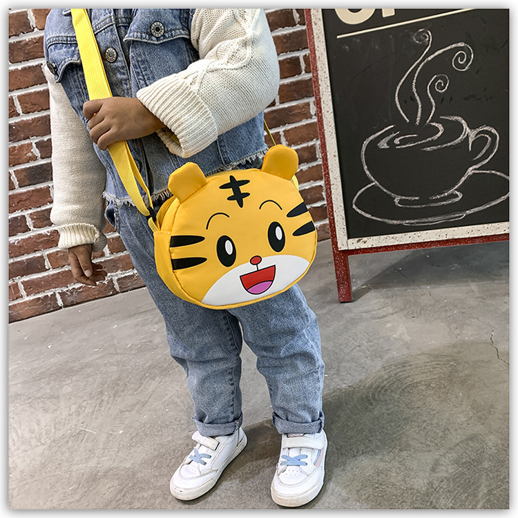 Little Tiger Children's Bag Cartoon Cute Shoulder Bag New Messenger Bag display picture 3