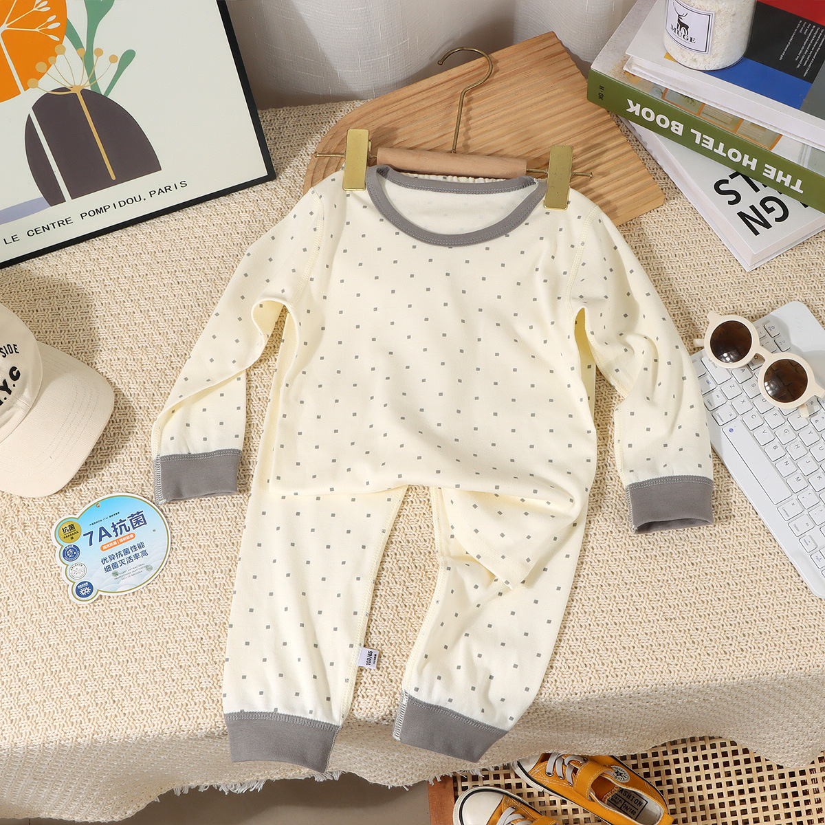 [Personalizado] Ropa interior deshuesada coreana para niños otoño e invierno Ropa de hogar de algodón de dibujos animados para niños y niñas Conjunto de pijamas para bebés