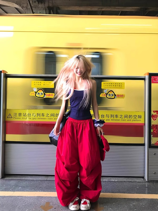 韓国スタイルの怠惰なレトロな無地のドレープカジュアルパンツ女性のための 2025 夏の新しいルーズアメリカンワイドレッグフロアレングスパンツ|undefined
