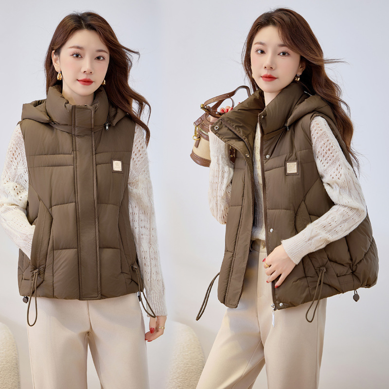 Chaleco de algodón para mujeres otoño y invierno de 2025, estilo corto encapuchado, ocio suelto y grueso, calentamiento exterior, hombros image 9