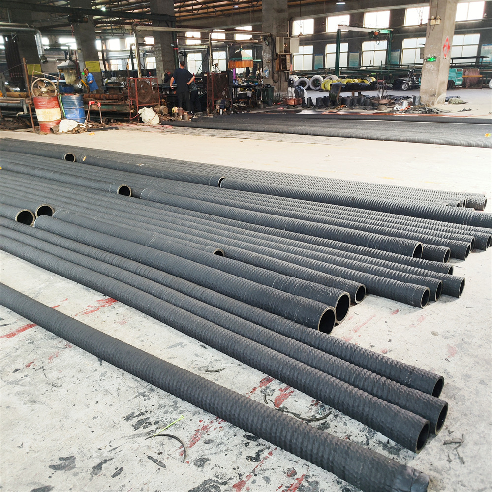 生产罐车环卫车用耐腐蚀抗老化吸排污水 100mm钢丝骨架橡胶管 4寸