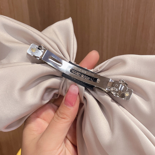 Korean high-quality drapey satin big bow hairpin ponytail top clip spring clip back head hairpin hairpin for women