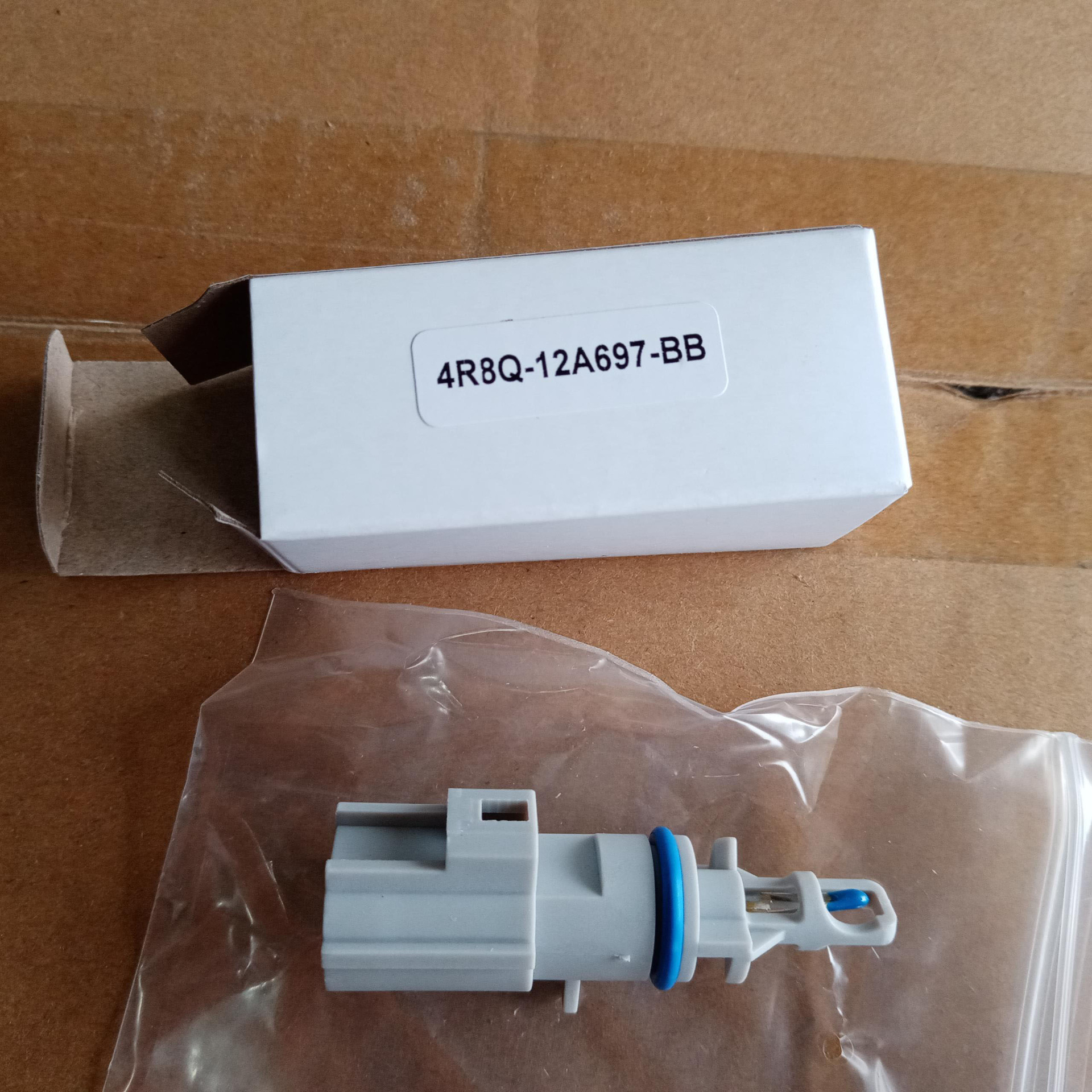 4R8Z12A697A  4R8Q12A697A�����ڸ��ؽ����¶ȴ�����