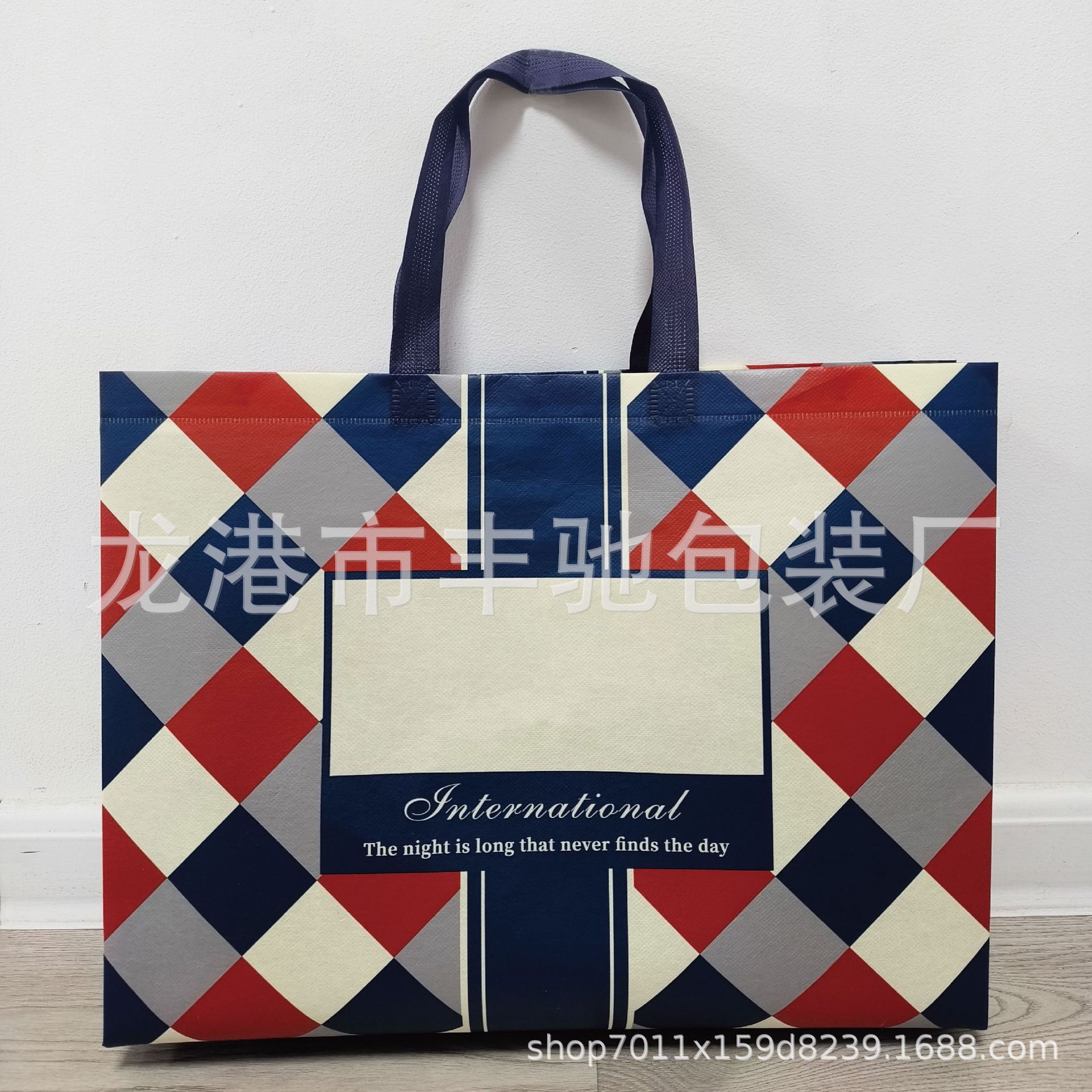 Tienda de ropa para mujeres a medida, centro comercial, tienda de ropa, bolsa de mano de compras, prensa en caliente, publicidad, bolsa no tejida laminada, personalización