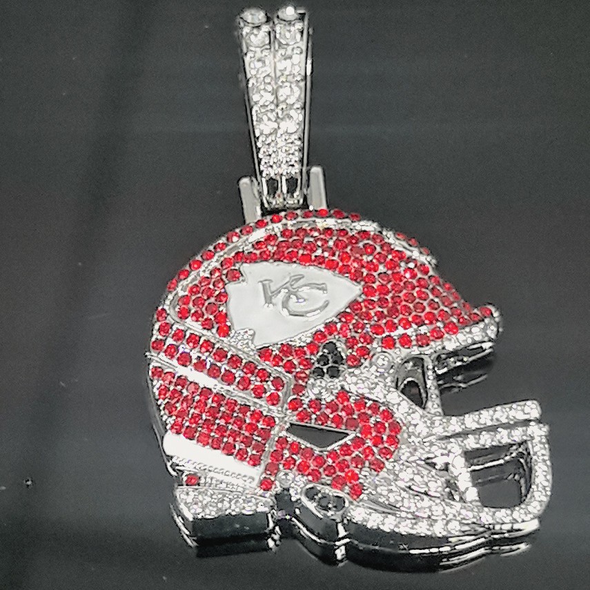 Europa y América Hip-Hop Viento lleno de diamantes Cuban Chain Jefes Colgante Casco Collar de hombre 1688 Joyas de aleación personalizadas