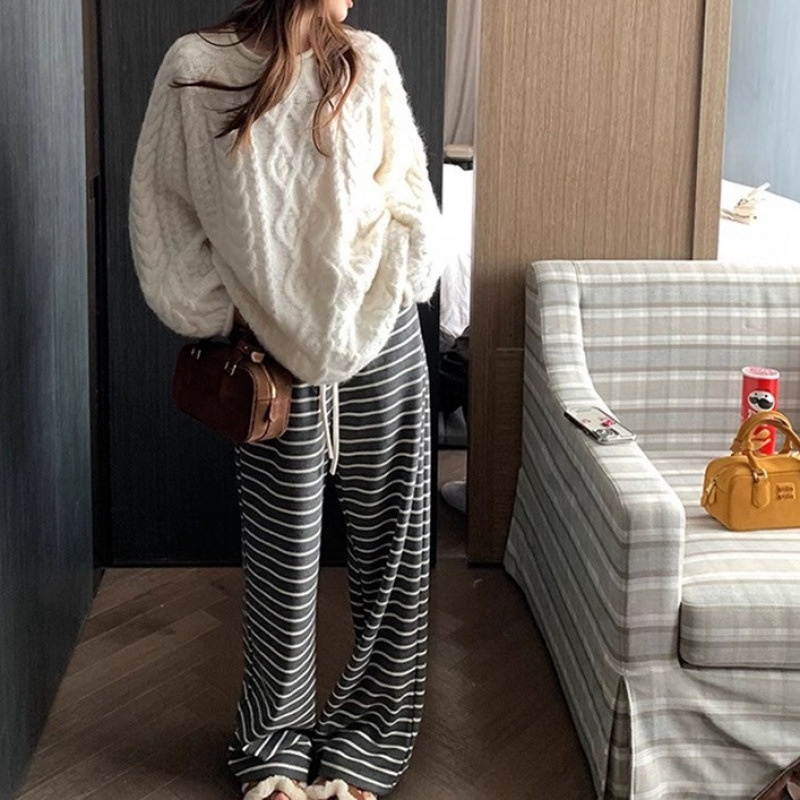 YUNSHU复古麻花圆领套头粗线毛衣女秋冬宽松软糯纯色百搭针织上衣|undefined