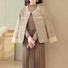 洋气连衣裙两件套风套装2025妈妈春秋外套中老年女装年轻新款