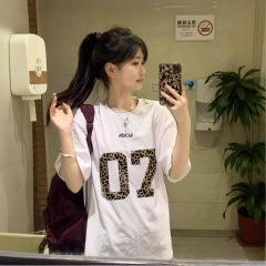 白色印花短袖t恤女夏季2025新款独特简约百搭上衣韩系chic穿搭ins