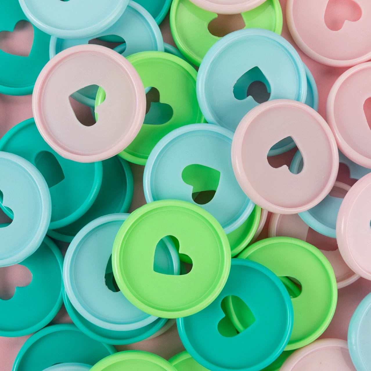 Новый блокнот с грибовидными отверстиями 24 мм, пластиковая пряжка с отрывными листами, 28 мм, красочная пряжка в форме сердца с вырезом в центре