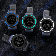 米游泳防水运动电子手表青少年成人手表男孩夜光初中学生男女表