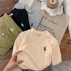 小さな布クマ男の子春と秋の長袖ポロカラー Tシャツ 25 新しいベビー秋韓国語バージョン無地リーフボトリングシャツ