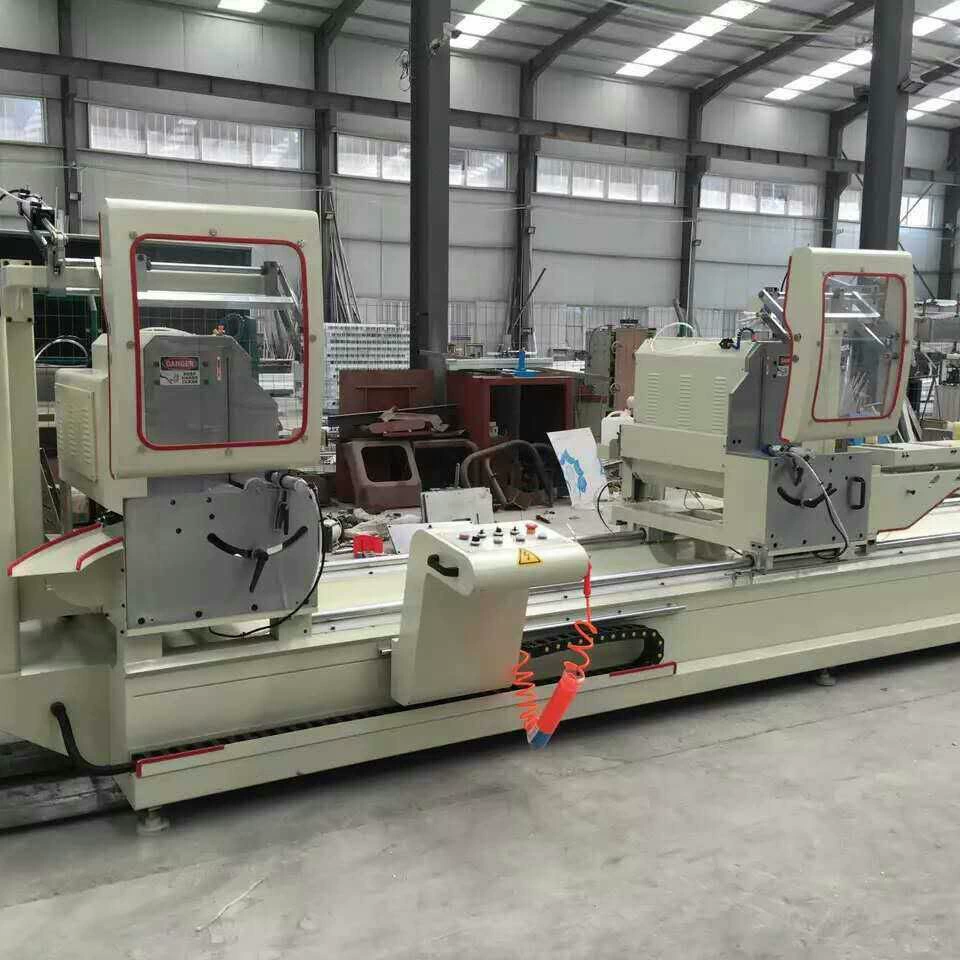 Алюминиевый профиль для обработки оборудования Машинное плечо с ЧПУ двухголовая режущая пила из алюминиевого сплава с ЧПУ точность пила