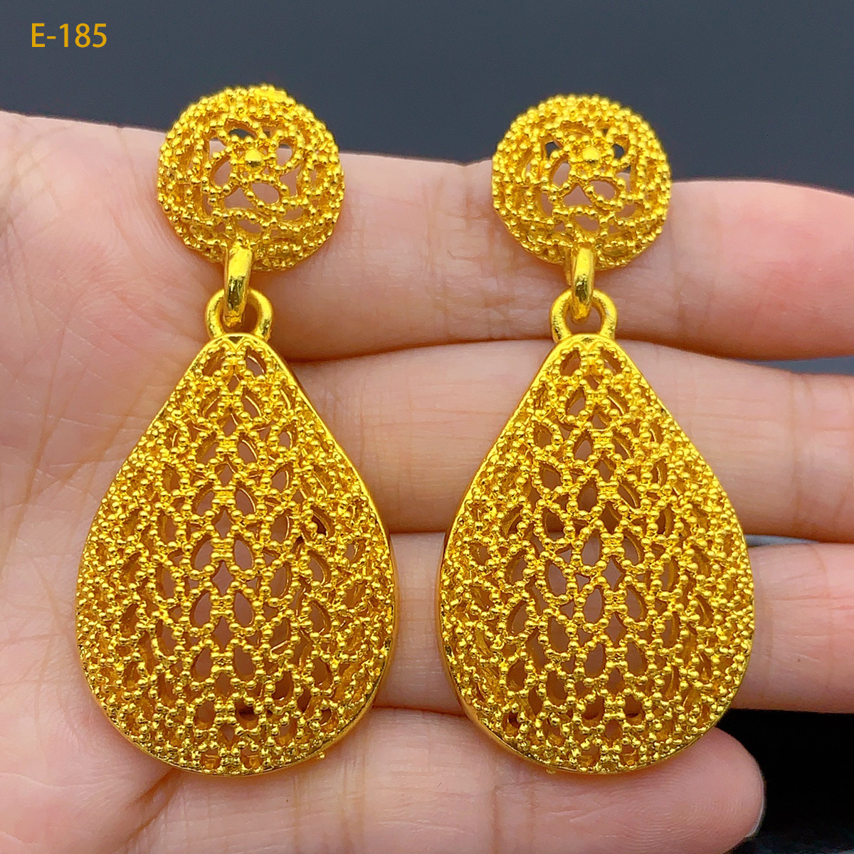 Joyas de novia de Dubai aretes chapados en oro de 24 quilates exagerados retro nigerianos personales para mujeres aretes minimalistas al por mayor image 17