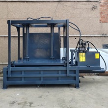 玉米秸秆牧草打包机稻草治沙草打包压块治沙草立式液压打包机