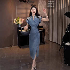韩版港味复古收腰牛仔连衣裙女2025夏季拼接撞色假两件开叉中长裙