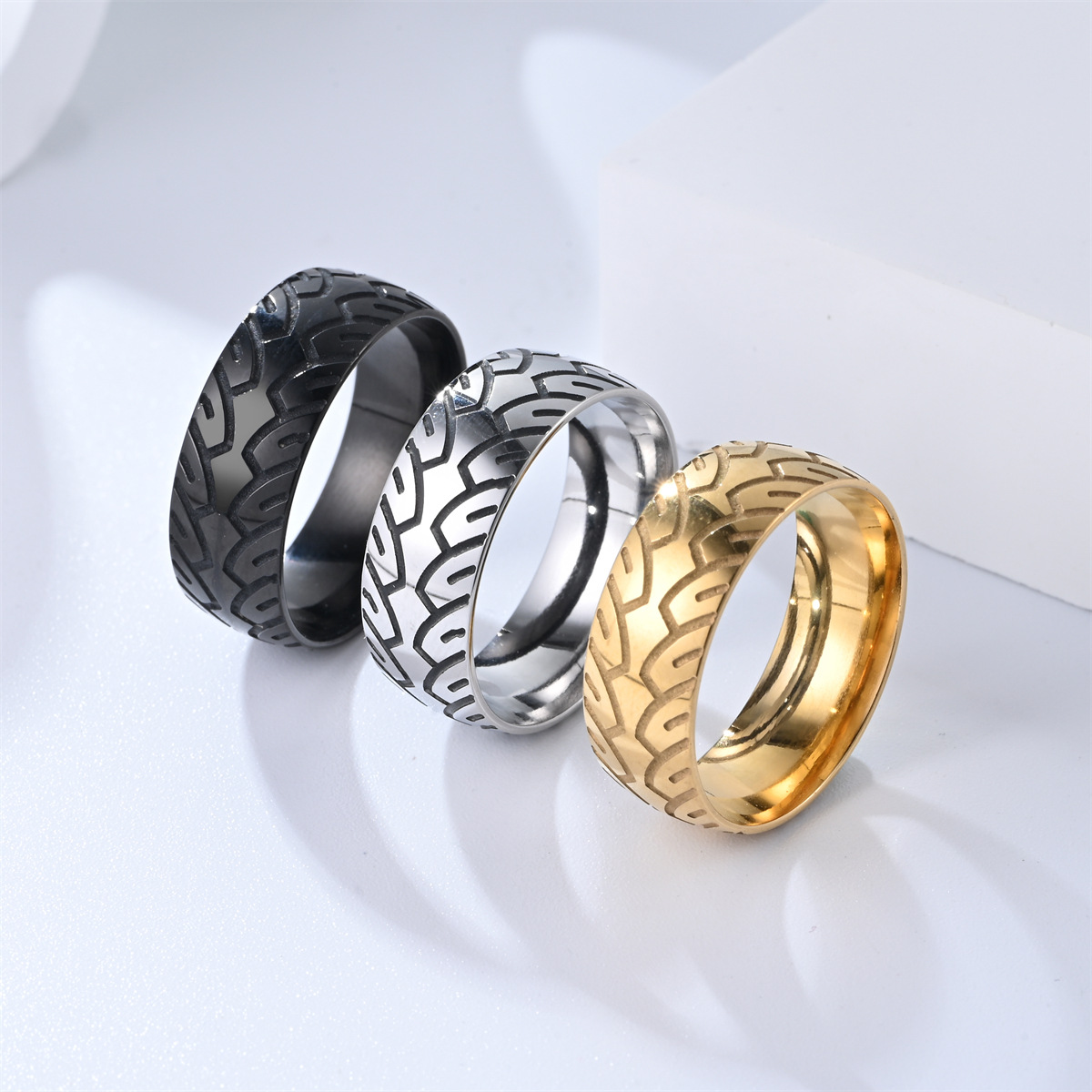 Vintage Men's Titanium Steel Ring With Carved Tyre Pattern 8mm_voghion.com