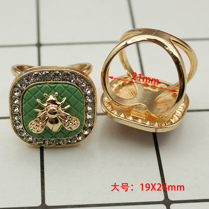 Corea del Sur multi-funcional bufanda hebilla de alta calidad perla moda nueva Camelia windbreaker cinturón hebilla de alta gama joyería al por mayor