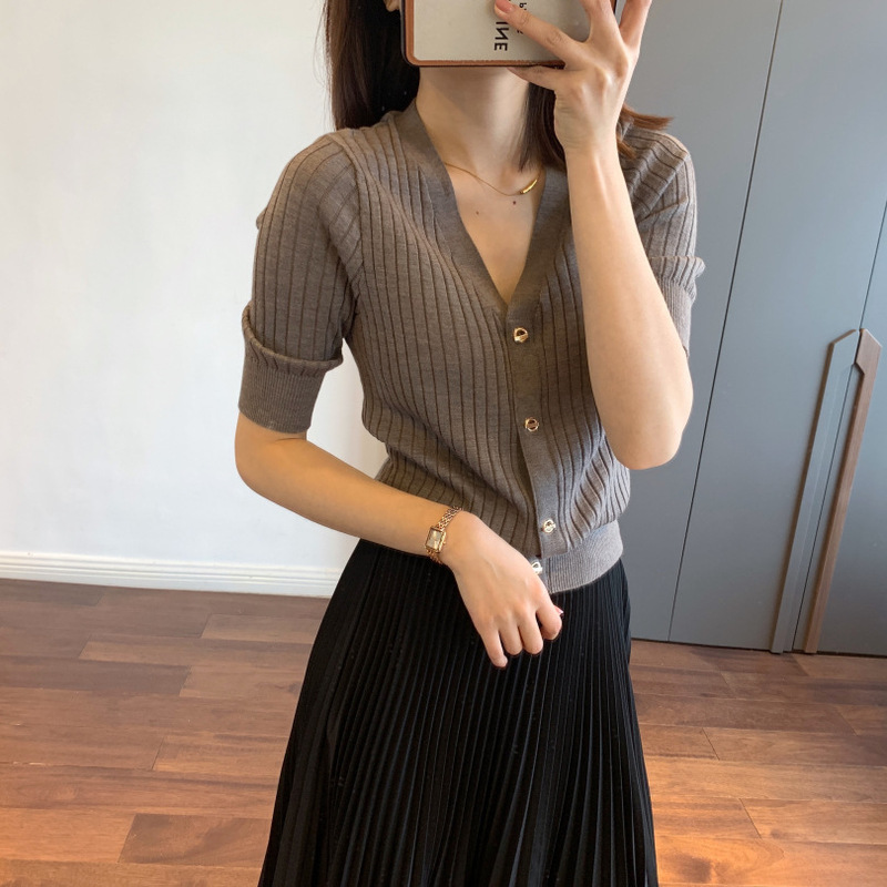 Light Breathable Fine Merino Wool Elegant V-Neck Women's Mid-Sleeve Knitted Top for Summer