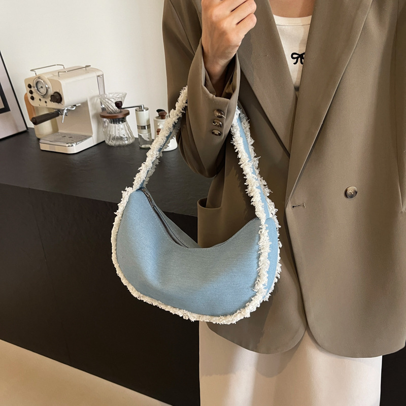 Bolso de axila de nicho coreano para mujer otoño e invierno 2024 nueva moda de moda silla de felpa bolso de hombro de mezclilla casual