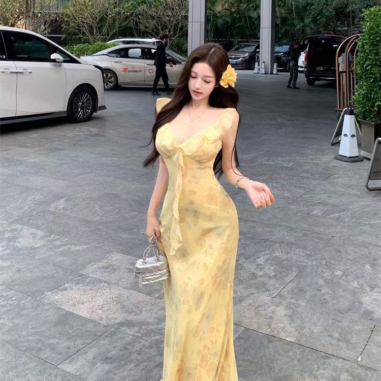 Yellow Printed Suspender Dress for Women Summer French Ruffled Small Flying Sleeve Skirt Waist-Cinching Fairy-Like Long Skirt