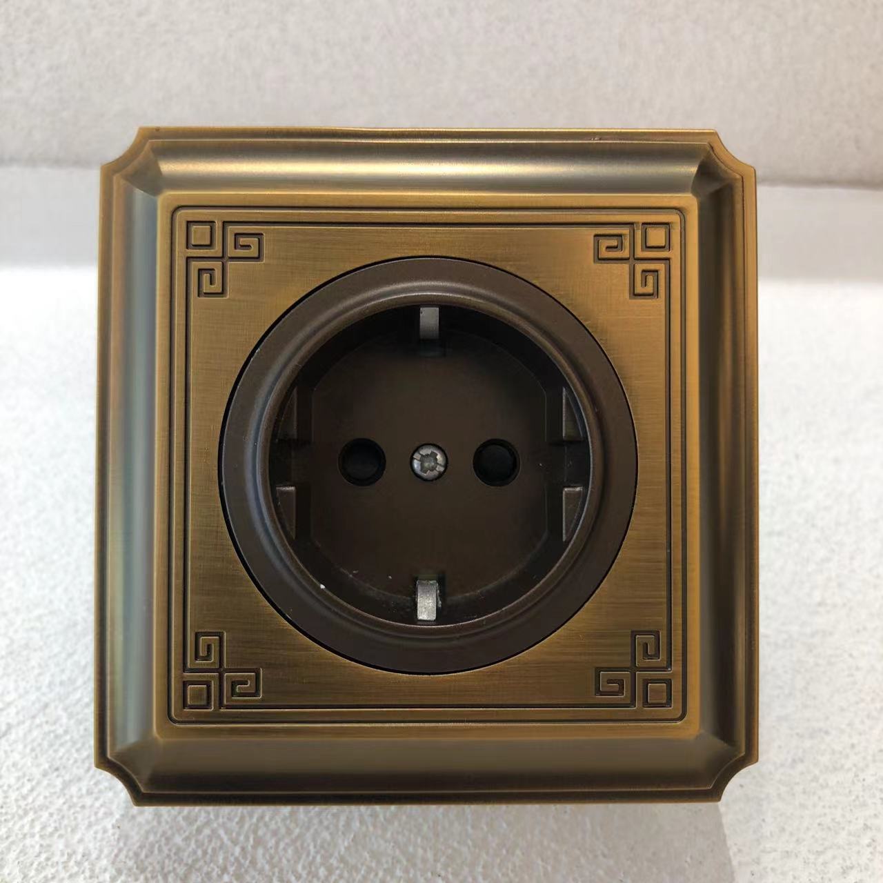 86型暗装锌合金青古铜红古铜复古16A德式欧式插墙壁插座批发出口