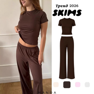 INS���u�羳Ů�b��ɫᘿ����e����T����������Lѝ���b�ɼ�Ů�¿�