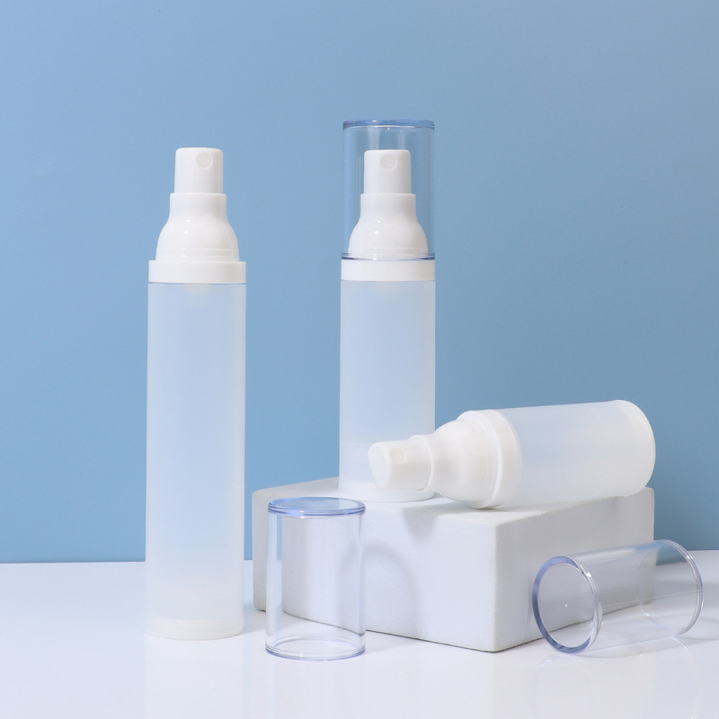 In stock: 15ml, 30ml, and 50ml PP frosted vacuum lotion bottles, pump-style spray bottles, and empty bottles for dispensing skincare products