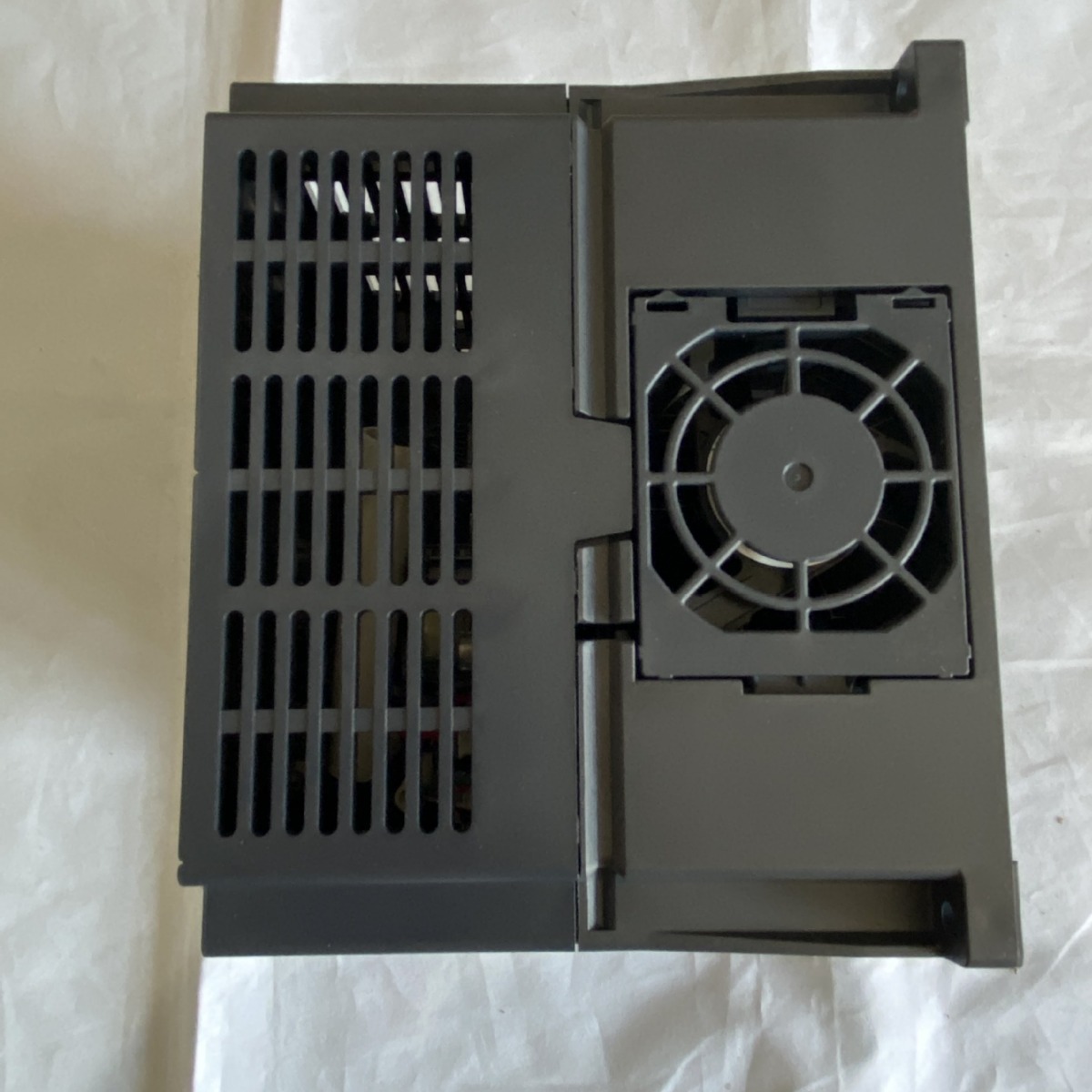 FR-CS84-295-60三菱变频器高性能超小型、AC400V等级、15Kw