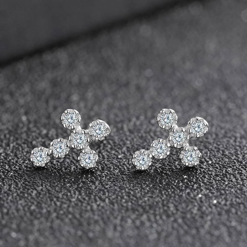 Japón y Corea del Sur S925 plata esterlina moda de piedra cruzada pendientes de orejas de personalidad simple para mujeres