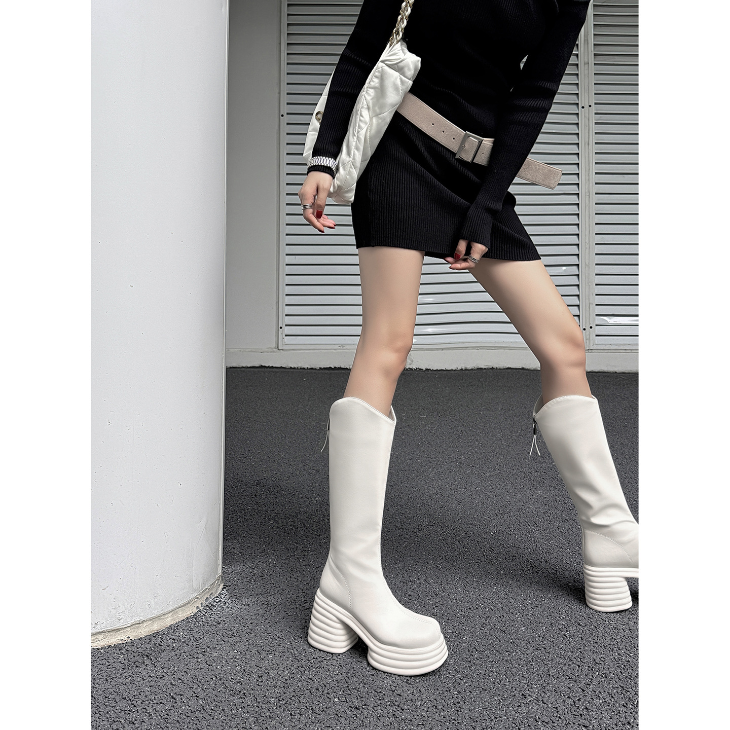 Lớp lót nhung màu trắng nhạt 12cm