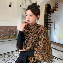 川西旅游豹纹围巾复古风披肩时尚辣妹围巾2025新款纱巾沙漠丝巾