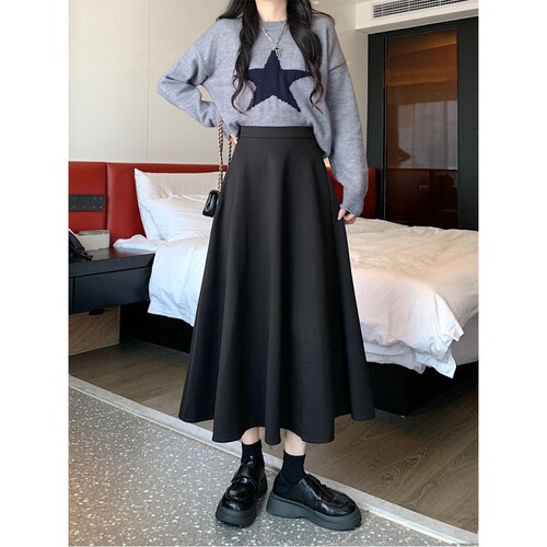 Black Woolen Semi-Body Skirt for Women, Suitable for Autumn and Winter with Sweater, Hip-Hiding, Flowy Drum Skirt, Medium-Length, High-Waisted Word Skirt
