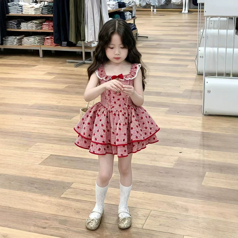 Korean Style Children's Clothing for Girls, New Summer Sleeveless Dress, Sweet Three-Dimensional Strawberry Ruffle Collar Princess Dress for Little Girls