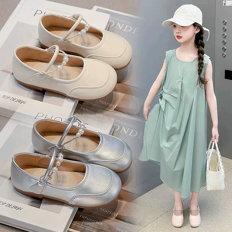 Маленькие кожаные туфли для девочек 2025 весна новые детские кроссовки принцессы мягкие туфли для девочек серебряные одиночные туфли для девочек весна/лето