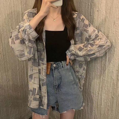 Retro Hong Kong-style sun-dried shirt jacket for women: Summer, laid-back vibe, loose fit, lightweight, long-sleeve chiffon blouse in a midi length