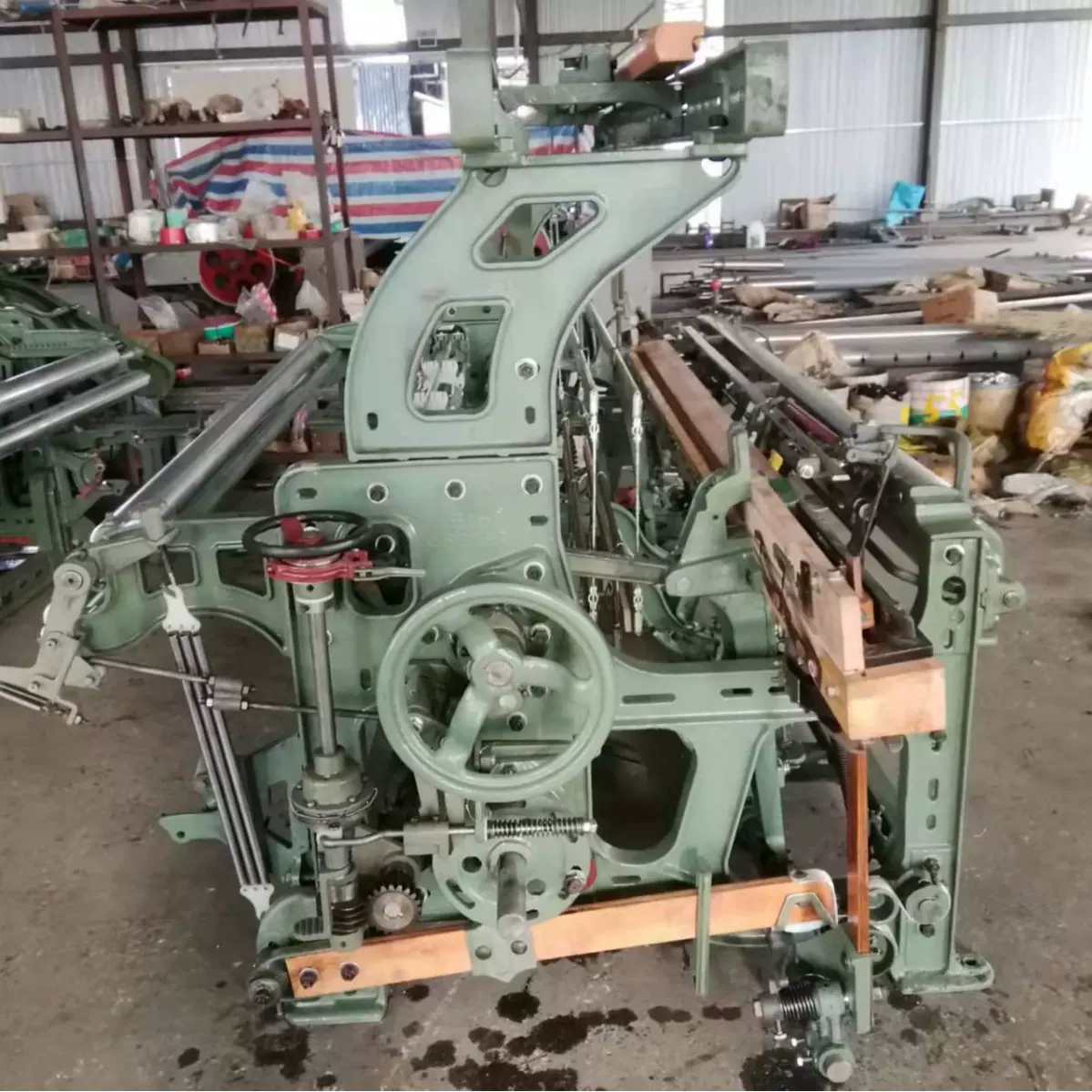 专业的老式布机生产厂家 民族布机生产工厂有梭机专业的生产厂家