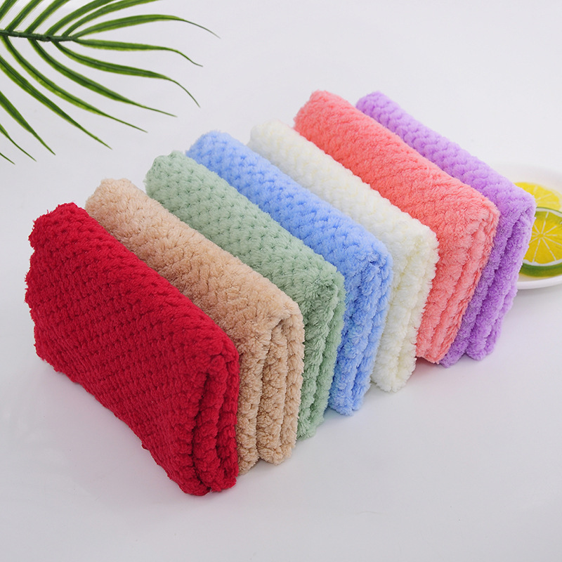 Plain Pineapple Coral Fleece Square Towel Kitchen Hanging Absorbent Wipe Children's Hand Wash Face Absorbent Small Towel Plain Pineapple Coral Fleece Square Towel Kitchen Hanging Absorbent Wipe Children's Hand Wash Face Absorbent Small Towel