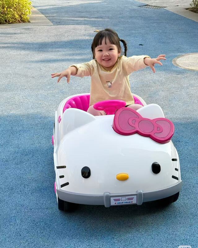 子供用電気自動車 KT 猫漫画おもちゃの車四輪リモコンおもちゃの車子供用電気自動運転車|undefined