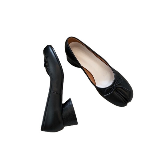 Spring and summer new solid color fashionable split-toe pig's trotters shoes, first-layer cowhide shoes, thick heel, medium heel women's shallow mouth shoes