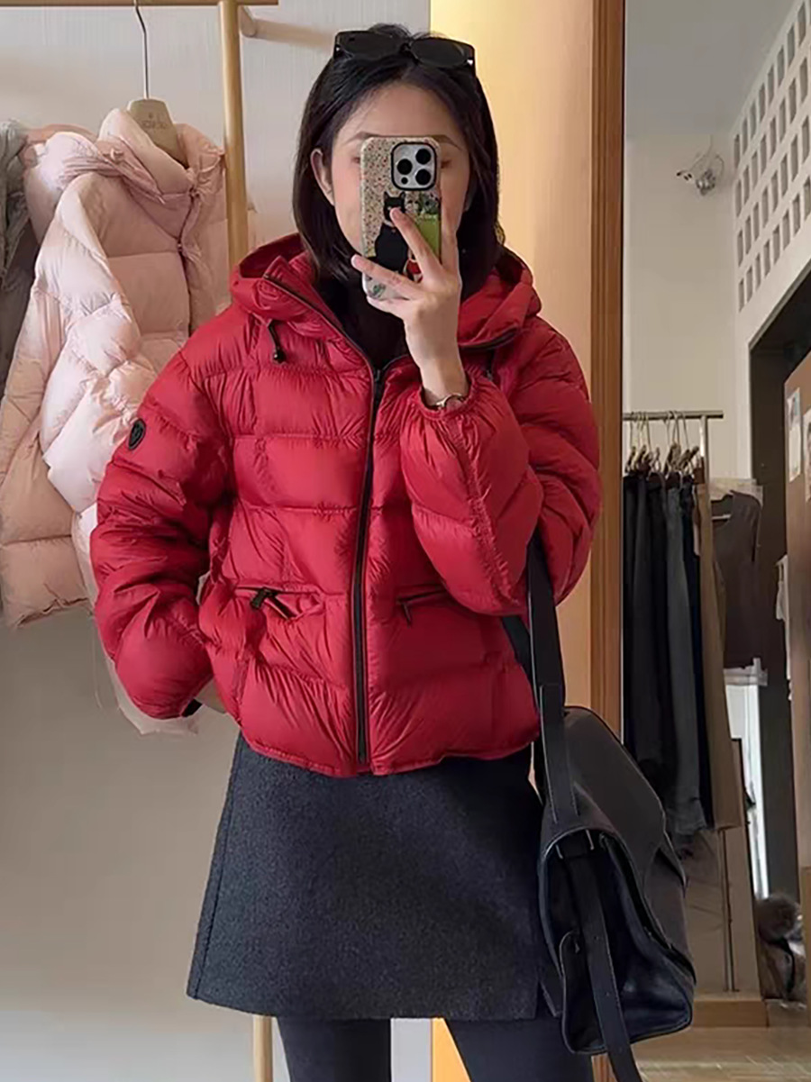 Winter fashionable keep warm down jacket with hood