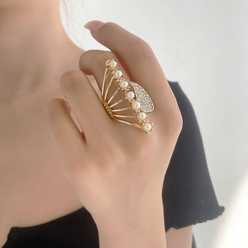 Fashionable ring pearl