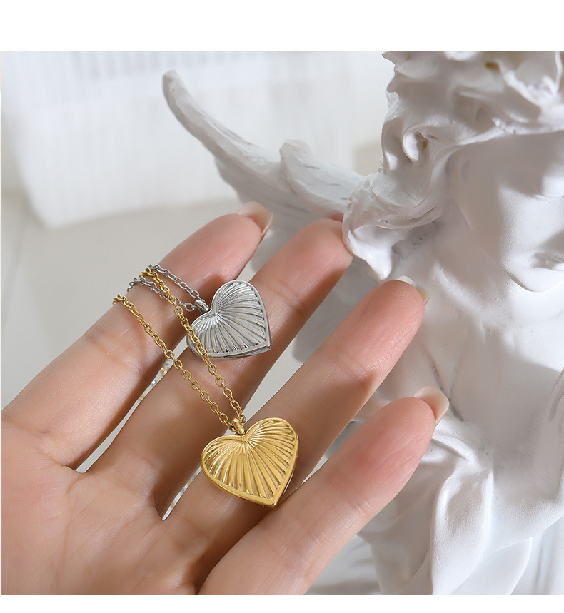 Fashion Heart Shape Titanium Steel Necklace Plating Stainless Steel Necklaces