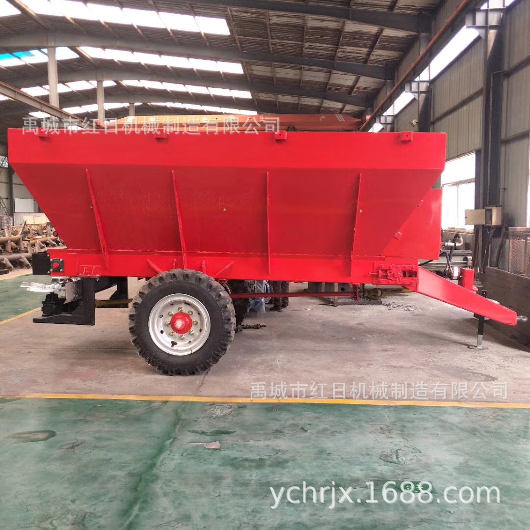 60-65马力车带的撒粪车 撒麦田农场用的大型双拨盘撒粪车 红日