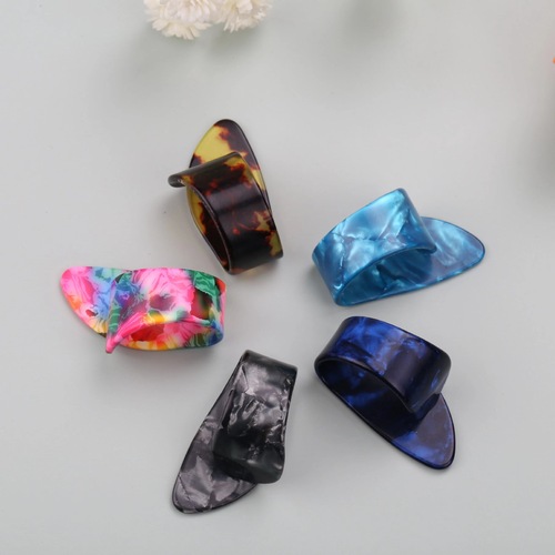 Guitar Thumb Pick, Celluloid Material, Multicolor Guitar Ukulele Finger Pick Music Accessories