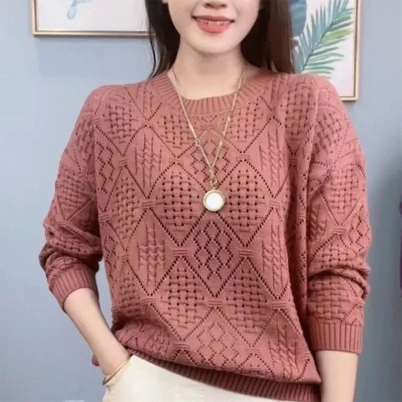丸首ニットの底のシャツの女性のプルオーバー|undefined