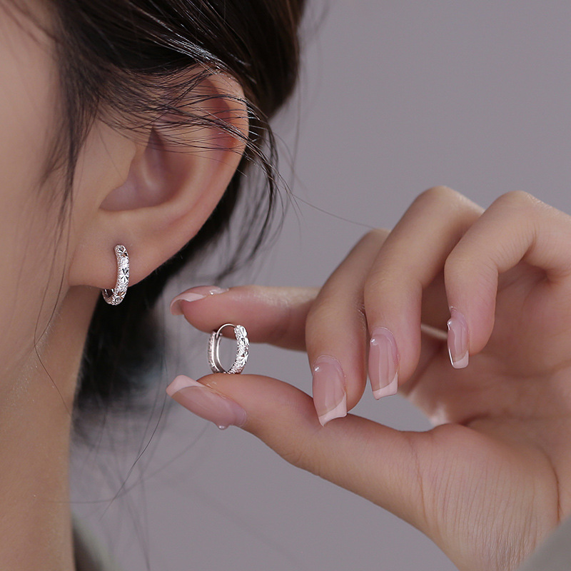 New starry earrings plain ring ear buckle simple spring and summer feeling ear piercing ear ring women's silver ear jewelry for girlfriend