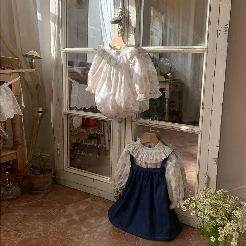 Новый детский комбинезон весна 2025: стильный ромпер с цветочным узором в стиле Little Chanel, детский комбинезон-слип