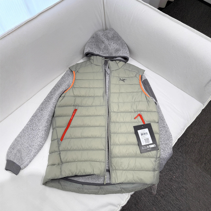Trendy Autumn and Winter New Style from Red Book: Bird's Same Style Couple's Casual Stand-Collar Lightweight Ribbed Goose down Vest, Sold Separately